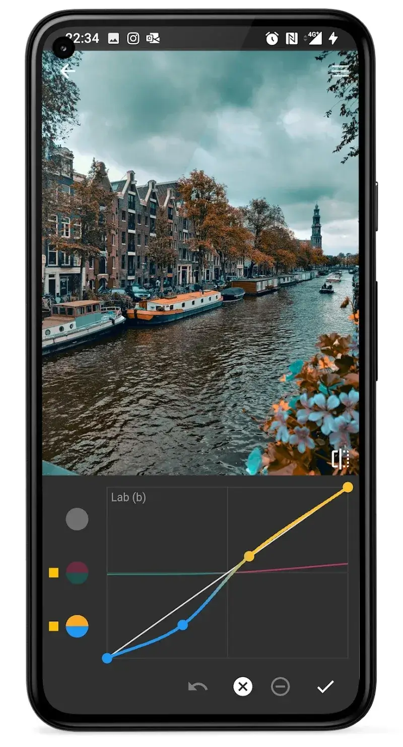Tangkapan layar aplikasi Photo Curves 4